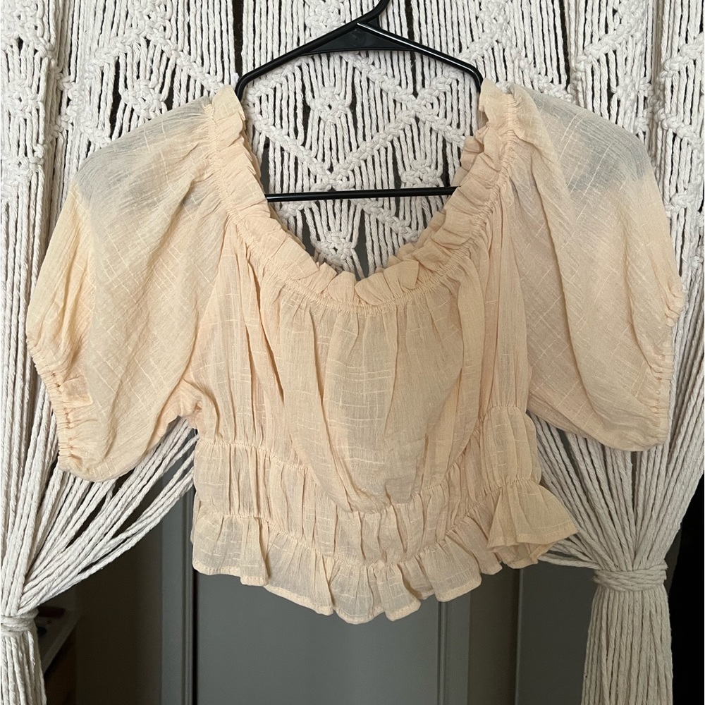 NEW Hyfve top